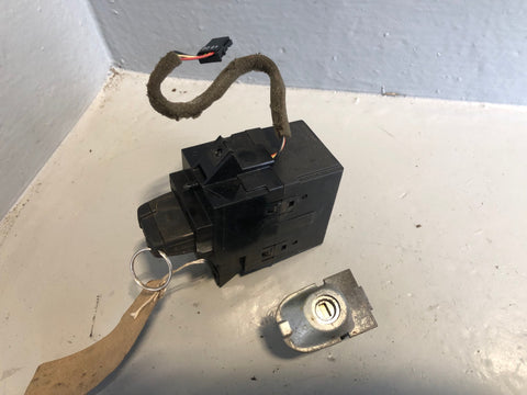 Freelander 2 Ignition Barrel with 1 Key Door Lock Land Rover 2006 to 2015 R22085