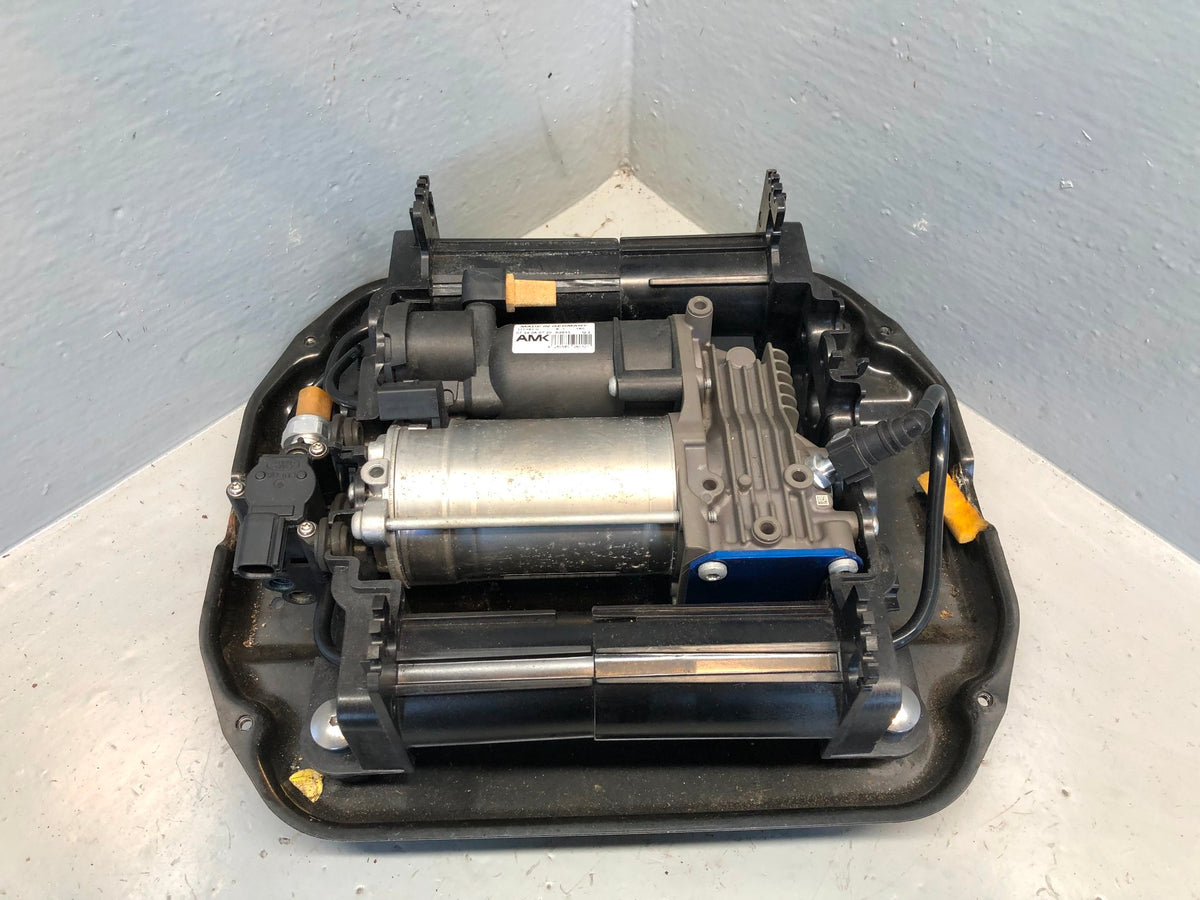 Range Rover L322 Air Suspension Compressor Pump AMK RQU500302 R27115