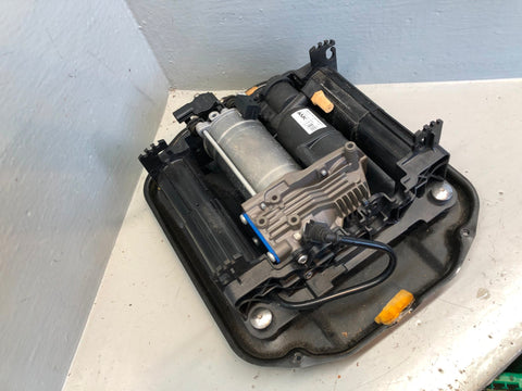 Range Rover L322 Air Suspension Compressor Pump AMK RQU500302 R27115