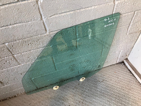 Discovery 3 Window Glass Near Side Front Land Rover 2004 to 2009 K12016