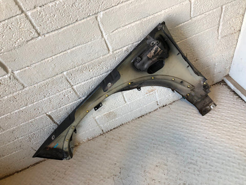 Discovery 4 Front Wing Off Side Santorini Black LRC 820 2009 to 2016 L17036