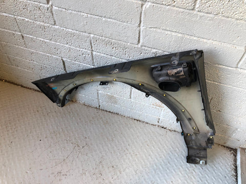 Discovery 4 Front Wing Off Side Santorini Black LRC 820 2009 to 2016 L17036
