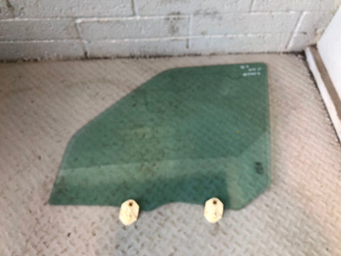 Discovery 3 Window Glass Near Side Front Land Rover 2004 to 2009 K12016