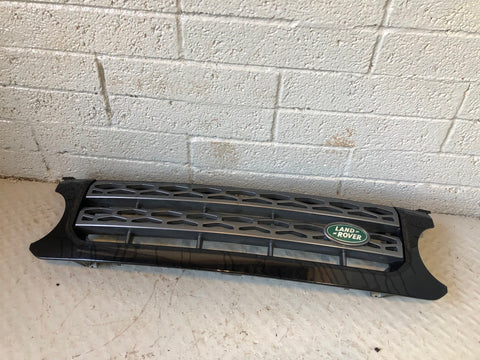 Discovery 4 Grille Front Santorini Black Land Rover 2009 to 2016 L17036