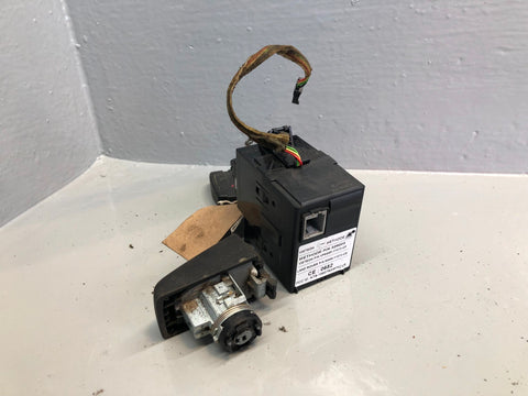 Freelander 2 Ignition Barrel with 2 Key Door Lock Land Rover 2006 to 2015 R21105