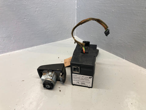 Freelander 2 Ignition Barrel with 2 Key Door Lock Land Rover 2006 to 2015 R21105