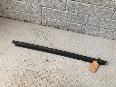 Discovery 2 Weather Strip Seal Off Side Rear Window Trim Land Rover 1998 to 2004
