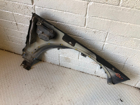 Discovery 4 Front Wing Near Side Santorini Black LRC 820 2009 to 2016 L17036
