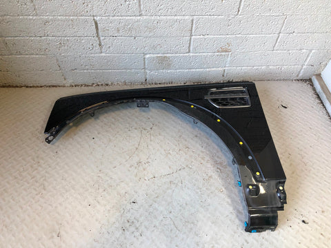 Discovery 4 Front Wing Near Side Santorini Black LRC 820 2009 to 2016 L17036