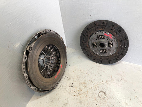 Discovery 3 Clutch Friction and Pressure Plate  2.7 TDV6 2004 to 2009 K05036