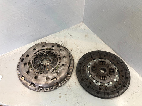 Discovery 3 Clutch Friction and Pressure Plate  2.7 TDV6 2004 to 2009 K05036