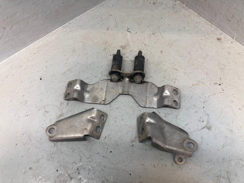 Exhaust Crossover Link Pipe Bracket Discovery 3 Range Rover Sport Auto D15046