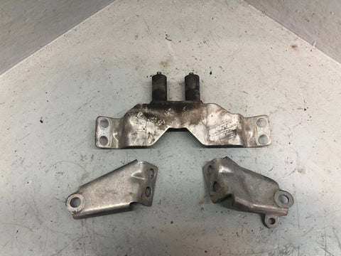 Exhaust Crossover Link Pipe Bracket Discovery 3 Range Rover Sport Auto D15046