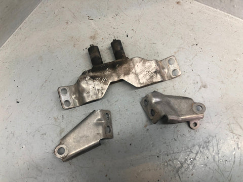 Exhaust Crossover Link Pipe Bracket Discovery 3 Range Rover Sport Auto D15046
