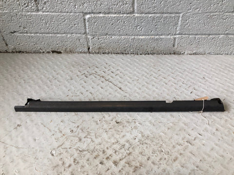 Discovery 2 Weather Strip Seal Near Side Rear Window Trim Land Rover