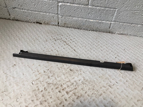 Discovery 2 Weather Strip Seal Near Side Rear Window Trim Land Rover