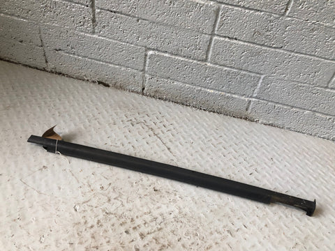 Discovery 2 Weather Strip Seal Near Side Front Window Trim Land Rover