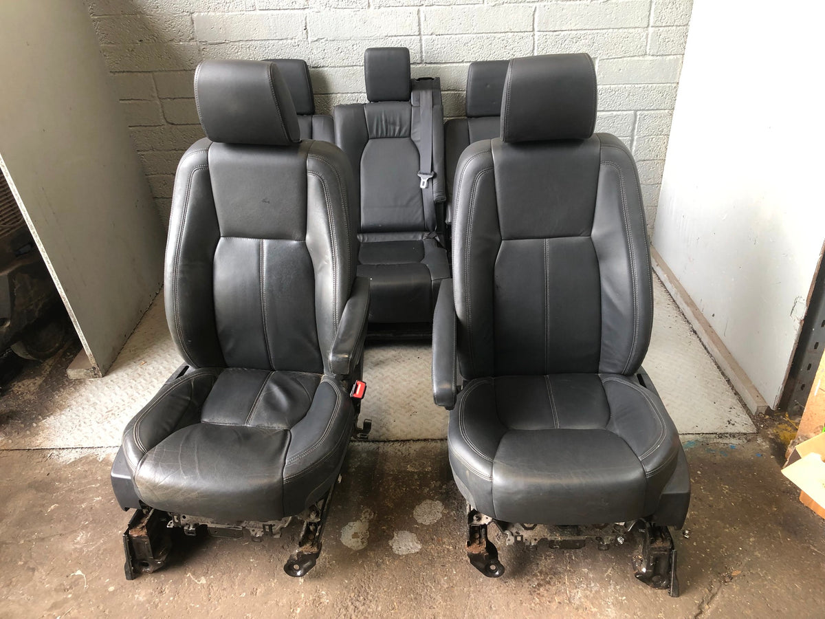 Discovery 4 Seats Leather Electric x 5 in Black Land Rover 2009 to 2014 D27056