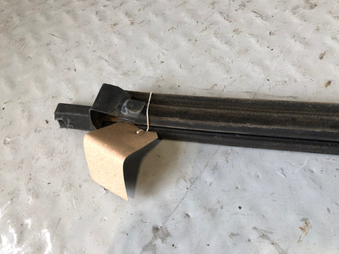 Discovery 2 Weather Strip Seal Near Side Front Window Trim Land Rover