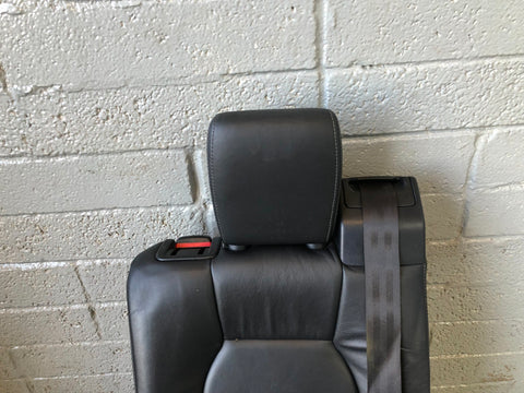 Discovery 4 Seats Rear 2nd Second Row in Black Land Rover 2009 to 2016 L17036