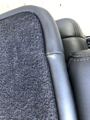 Discovery 4 Seats Rear 2nd Second Row in Black Land Rover 2009 to 2016 L17036