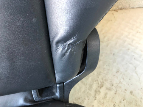Discovery 4 Seats Rear 2nd Second Row in Black Land Rover 2009 to 2016 L17036