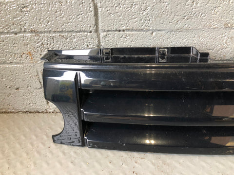 Discovery 3 Grille Front Java Black 697 Land Rover 2004 to 2009 R15085