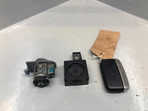 Range Rover Evoque Key Remote and Blade with Door Lock 2011 to 2015 L27105