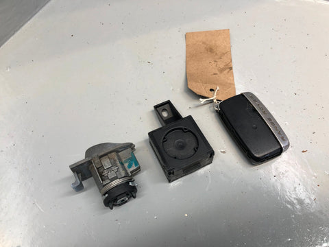 Range Rover Evoque Key Remote and Blade with Door Lock 2011 to 2015 L27105