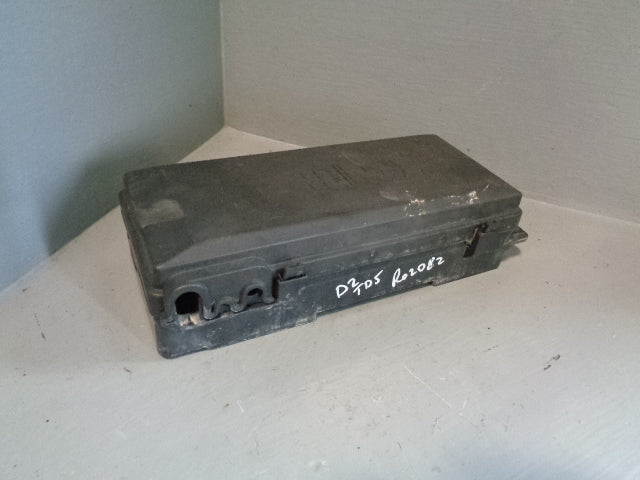 Discovery 2 Fuse Box and Cover Engine Bay YQE000300 Land