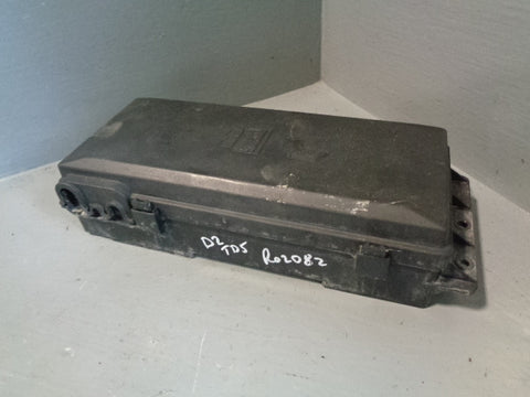 Discovery 2 Fuse Box and Cover Engine Bay YQE000300 Land