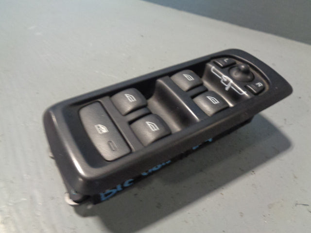 Discovery 4 Drivers Master Off Side Window Switch with Trim
