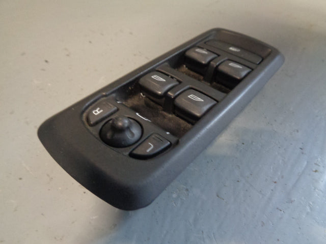 Discovery 4 Drivers Master Off Side Window Switch with Trim