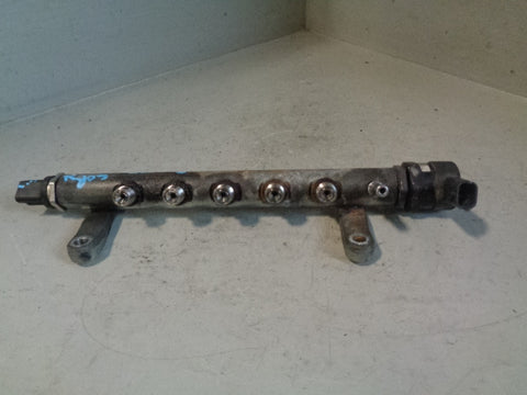 Freelander 2 Fuel Rail and Pressure Sensor 2.2 TD4 Diesel Land Rover B08033