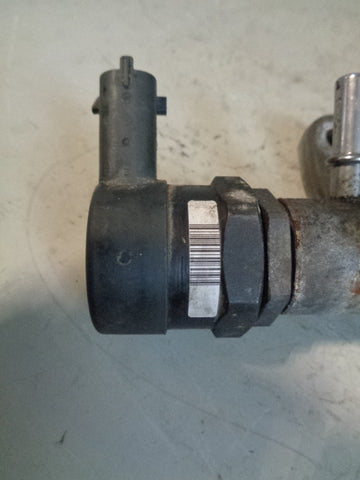 Freelander 2 Fuel Rail and Pressure Sensor 2.2 TD4 Diesel Land Rover B08033