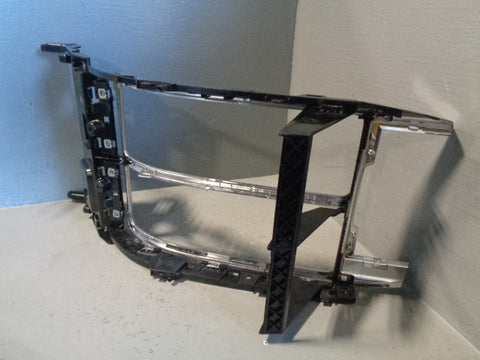 Range Rover Sport Centre Console Trim Surround in Silver