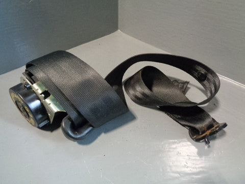 Discovery 3 Seat Belt 3rd Row Near Side Rear in Black Type 1