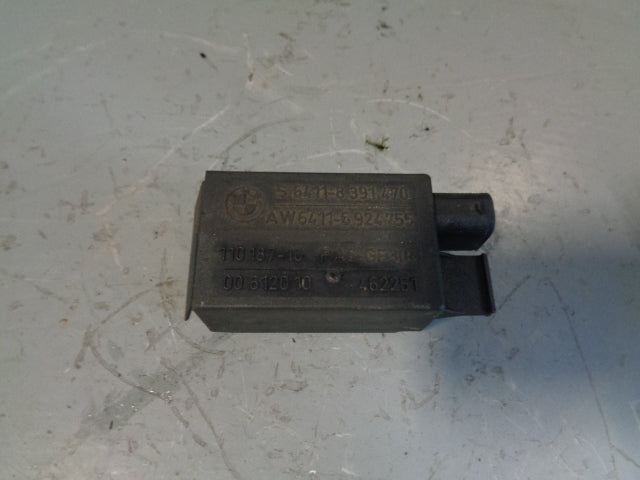 Range Rover L322 Auxiliary Fan Sensor 6411-8391470 2005