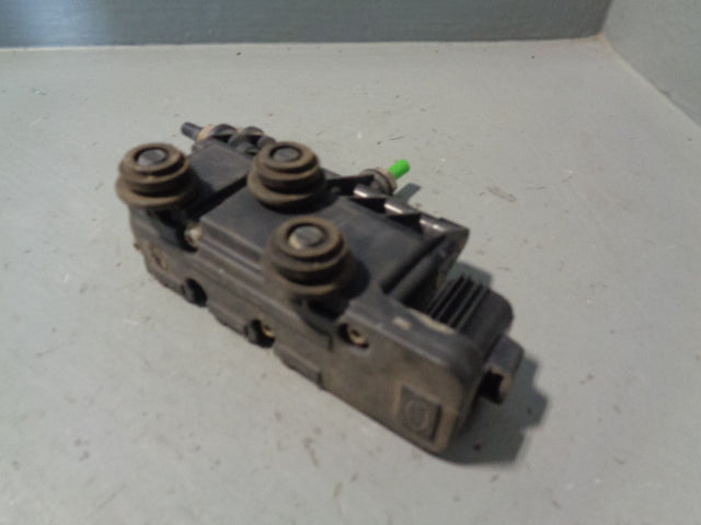 Front Suspension Valve Block RVH000095 Discovery 3 4 Range