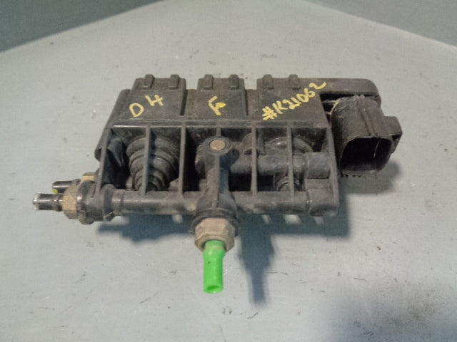 Front Suspension Valve Block RVH000095 Discovery 3 4 Range