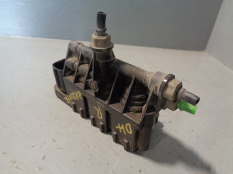 Rear Suspension Relief Valve Block RVH000055 Discovery 3 / 4