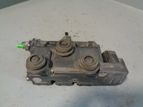 Rear Suspension Relief Valve Block RVH000055 Discovery 3 / 4