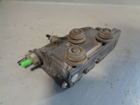 Rear Suspension Relief Valve Block RVH000055 Discovery 3 / 4