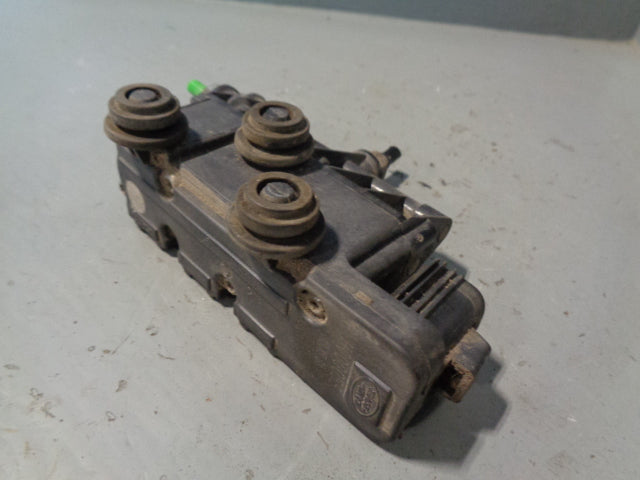 Rear Suspension Relief Valve Block RVH000055 Discovery 3 / 4