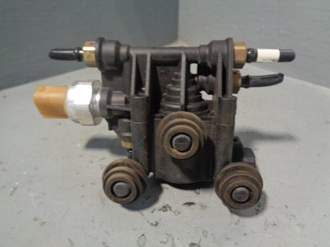 Tank Suspension Relief Valve Block RVH000046 Discovery 3 & 4