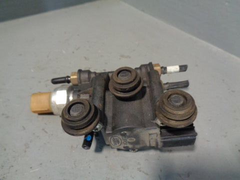 Tank Suspension Relief Valve Block RVH000046 Discovery 3 & 4