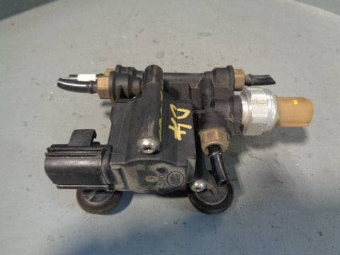 Tank Suspension Relief Valve Block RVH000046 Discovery 3 & 4