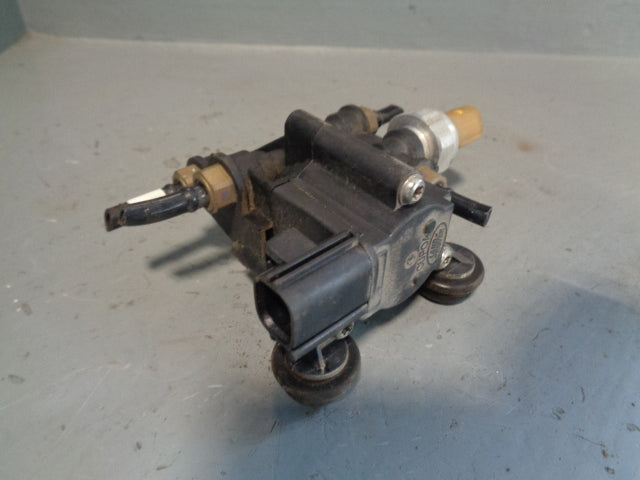 Tank Suspension Relief Valve Block RVH000046 Discovery 3 & 4