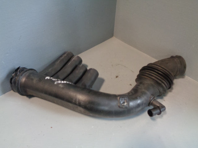 Freelander 2 Air Intake Pipe TD4 2.2 Land Rover 2006 to 2011