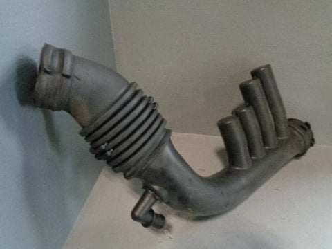 Freelander 2 Air Intake Pipe TD4 2.2 Land Rover 2006 to 2011
